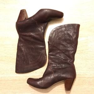 Frye Lisa Stitch Pull on boots size 7.5